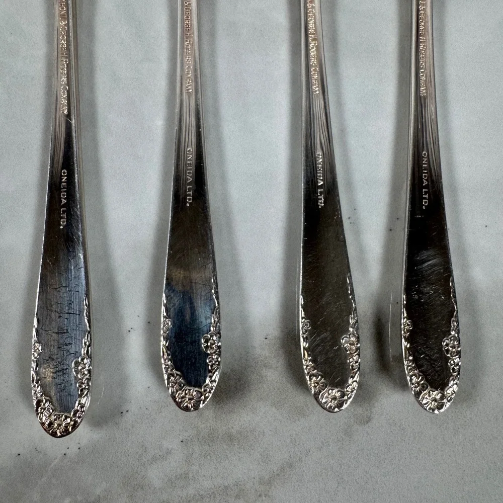 Set‎ of 4 Oneida Simeon L & George H Rogers Silver Plated Salad Forks Lot 1